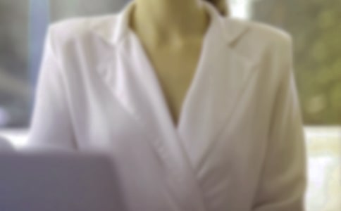 高級(jí)白領(lǐng)辭職申請(qǐng)書