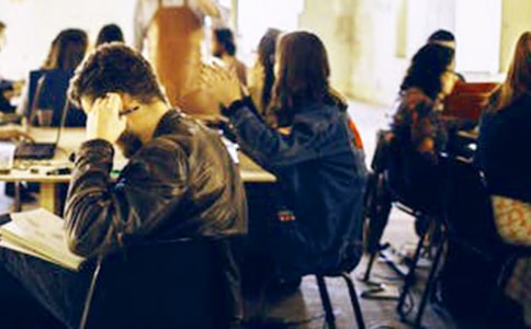 ��У��W(xu��)����ȫ���Z�������x7ƪ��