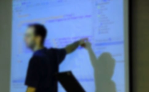 �̎���(zhu��n)�I(y��)�l(f��)չ��(g��)���Բ��(b��o)��