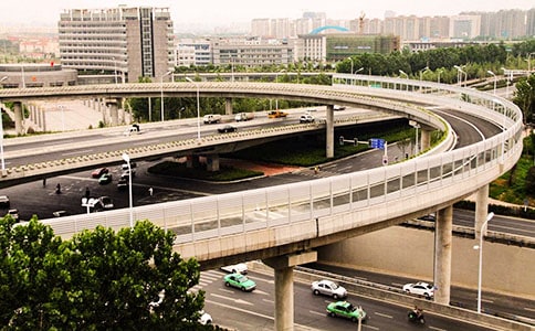 零分作文:《北京的符號》西直門立交橋與《小徑分岔的花園》