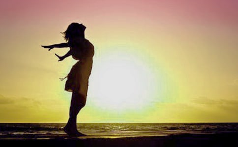 �@12λ�ɹ�Ů��ÿ���糿����æʲô����