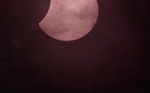 一次沒有觀看的百年日食奇觀_作文