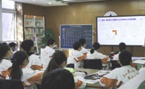 ���P���n���C��ģ��R����ƪ