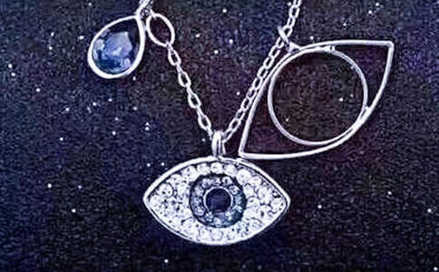 《項鏈》續(xù)寫800字作文(精選39篇)