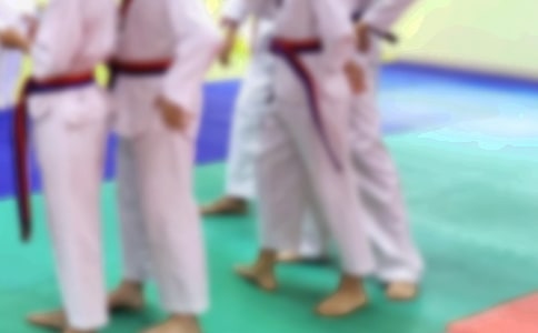 �Ґ�(��i)��ȭ������300��